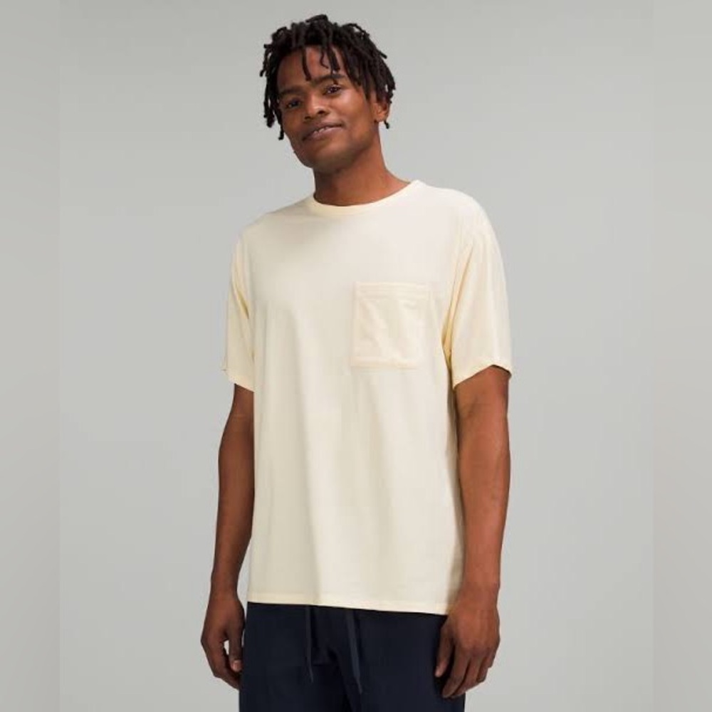 Lululemon Fundamental Pocket Tee - Chiffon Yellow